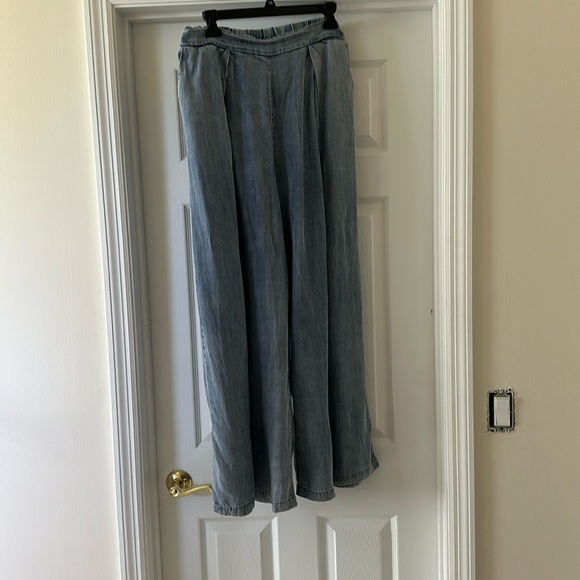 Aaron and Amber long wide leg palazo pants, denim look. Lightweight - Picture 1 of 3